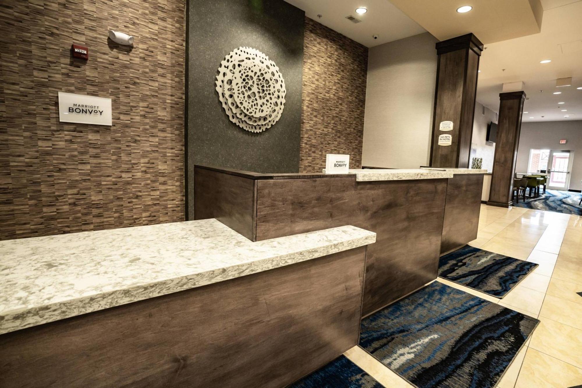 Fairfield Inn & Suites By Marriott Киърни Екстериор снимка