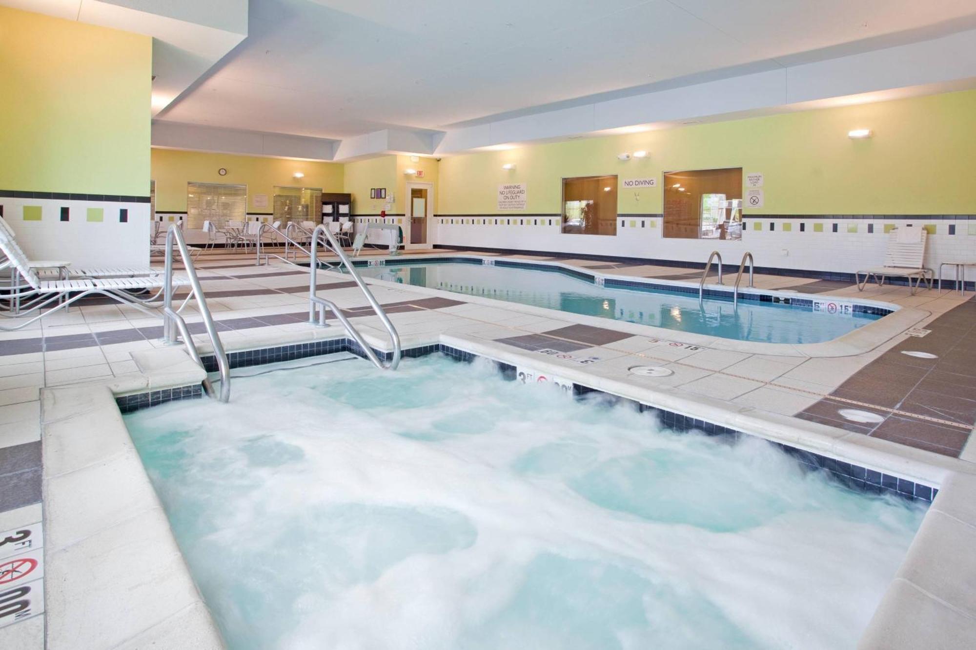 Fairfield Inn & Suites By Marriott Киърни Екстериор снимка