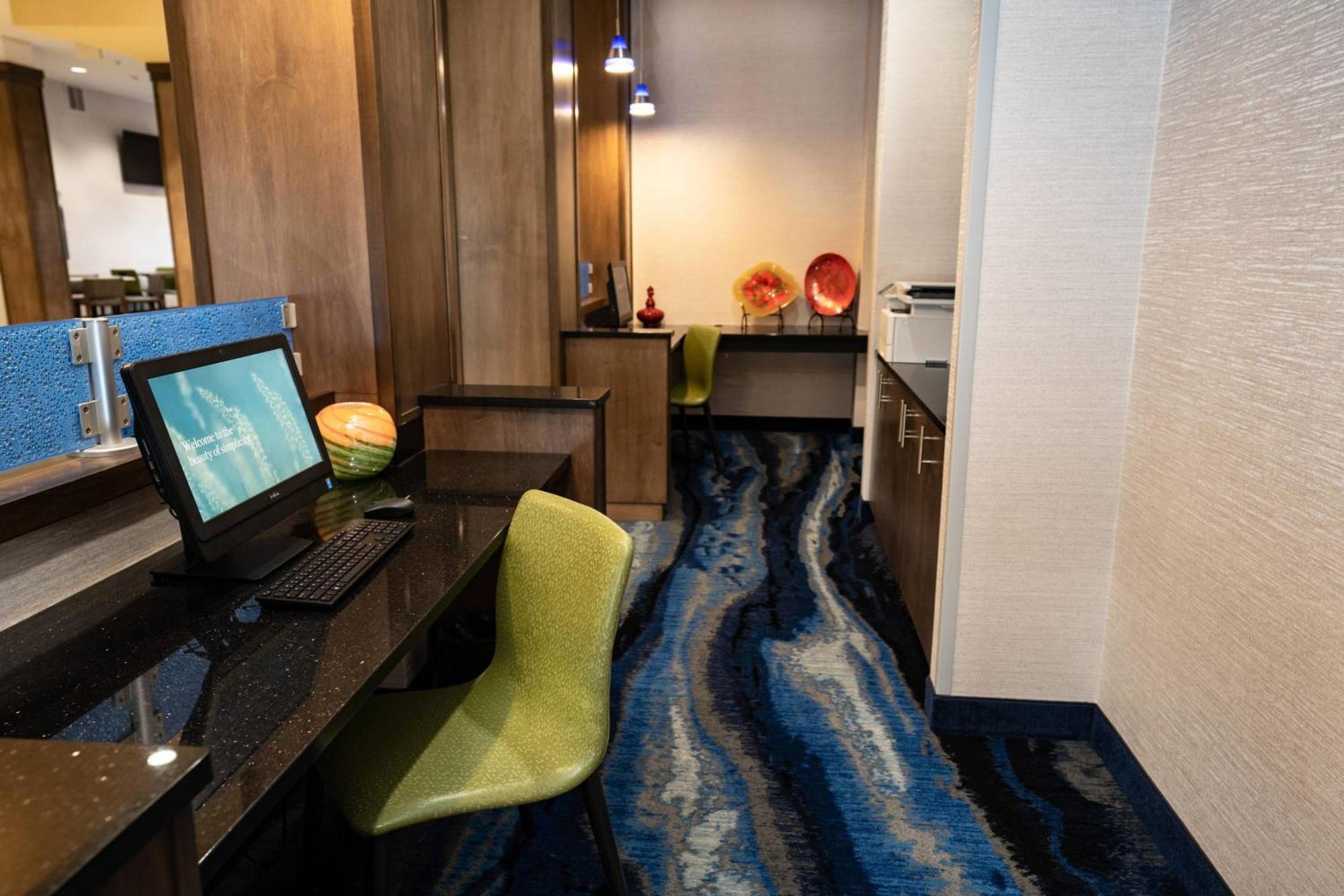 Fairfield Inn & Suites By Marriott Киърни Екстериор снимка