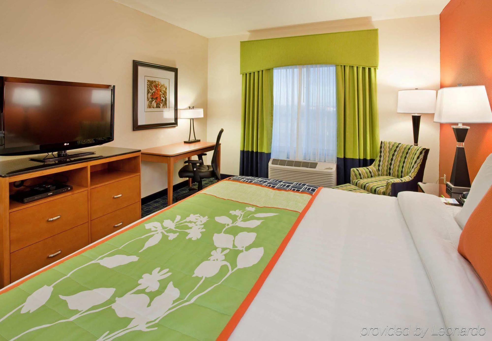 Fairfield Inn & Suites By Marriott Киърни Екстериор снимка